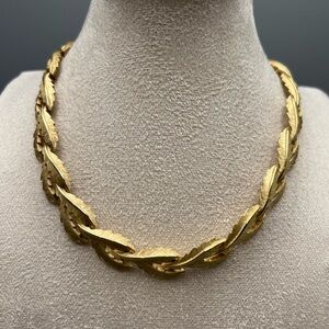 Trifari Gold Tone Leaf Motif Necklace